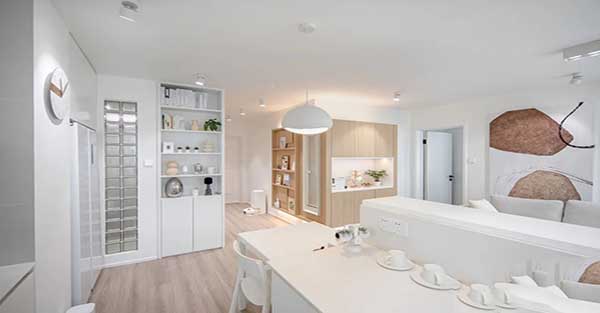 南鸿装饰和恒彩哪个好,城建装饰和圣都哪个好