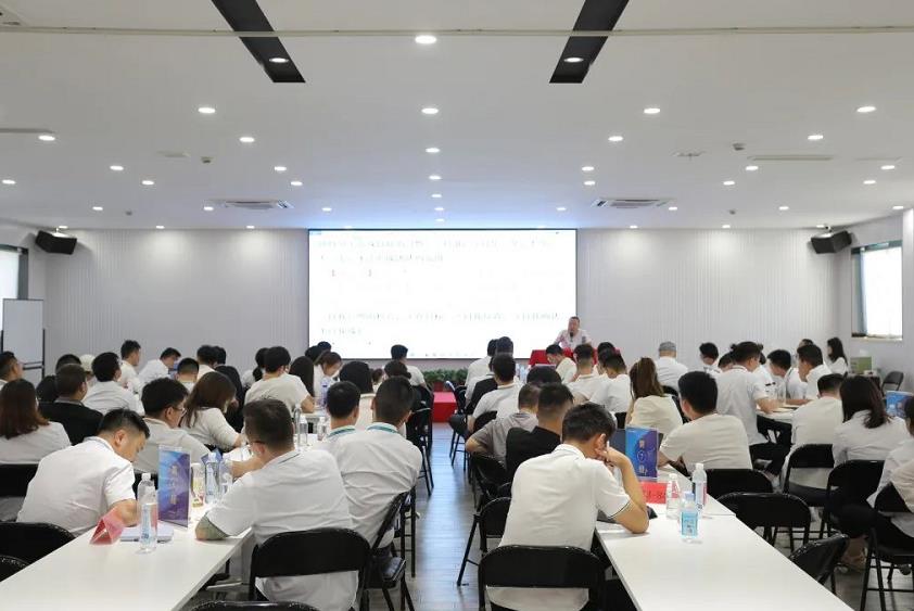 集团资讯恒彩家装核心骨干特训营圆满落幕.jpg