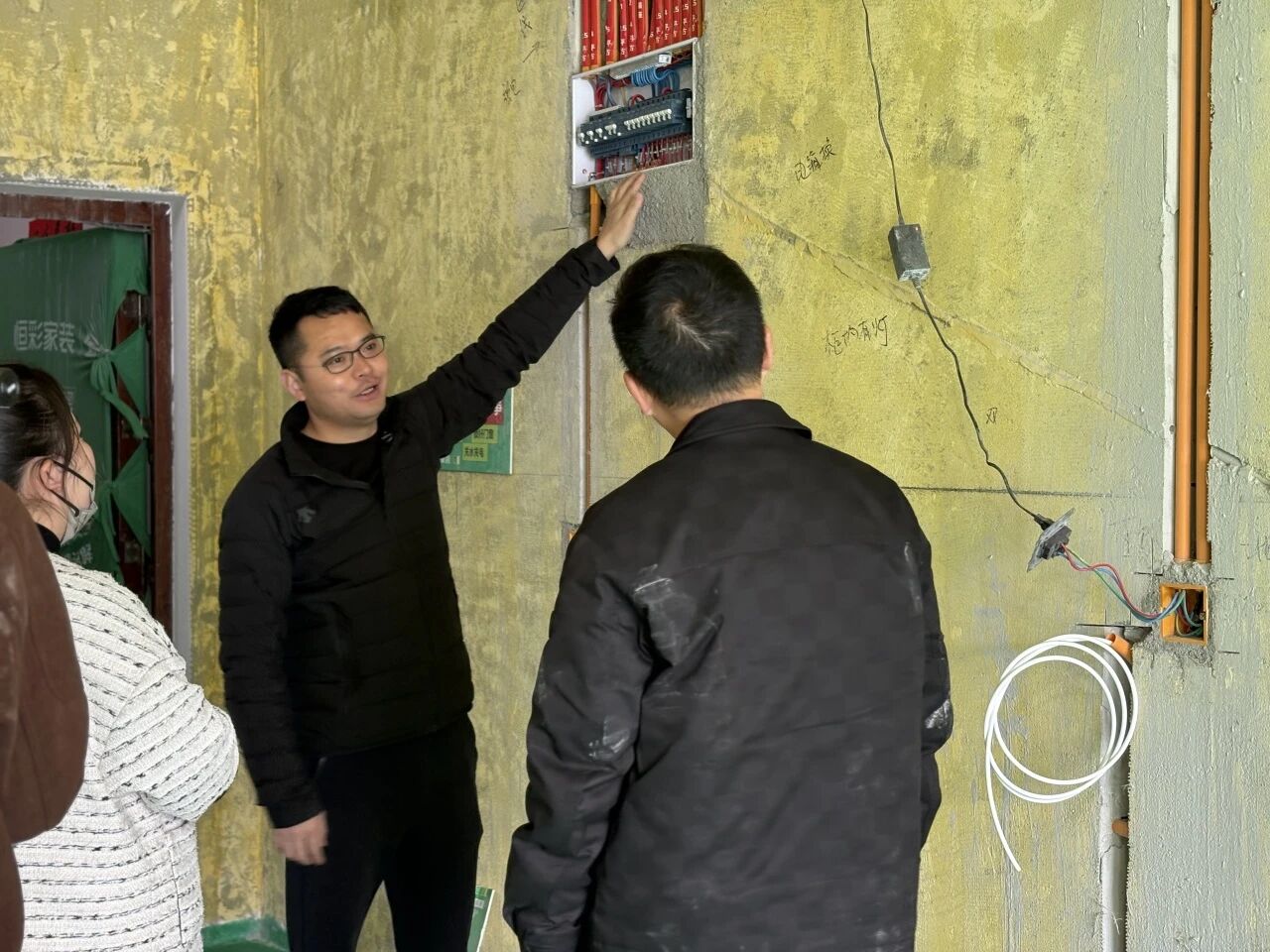 /uploads/image/2026/03/22/1774152539484382/周四工地巡检青总3.jpg 周四工地巡检青总3.jpg